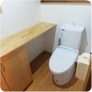 使ってみてとても使い易く、しかも収納もたくさんあるトイレに、とても満足！　岐阜・瑞穂市 施工事例写真