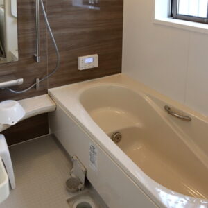 岐阜県瑞穂市　間取りを変えての浴室バリアフリーリフォーム 施工事例写真